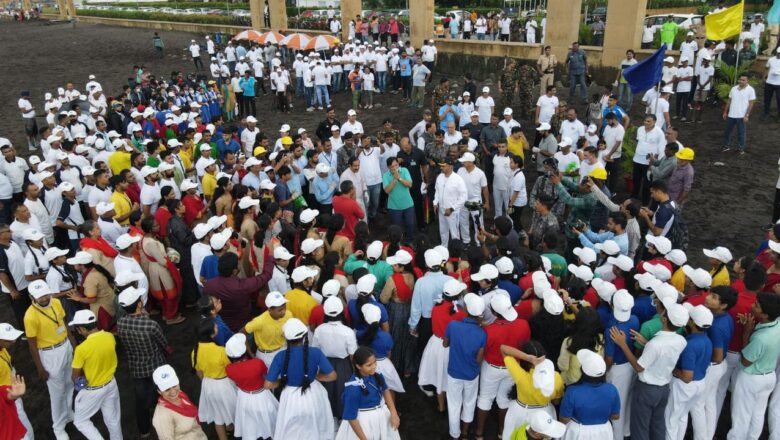 दमन में International Coastal Cleanup Day पर महा सफाई अभियान, 15 हजार लोगोने 12 टन कचरा एकत्र किया