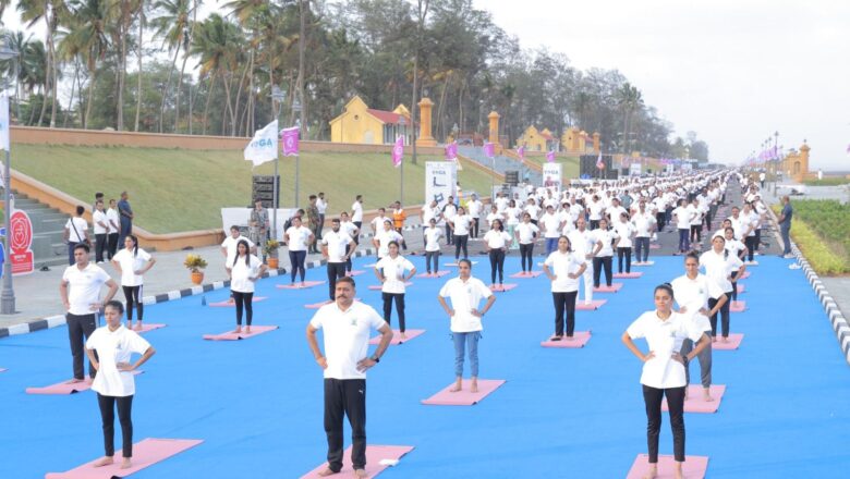 संघ प्रदेश DNHDD प्रशासनने दमण नमो पथ, देवका समुद्र तट, नानी दमण पर अंतर्राष्ट्रीय योग दिवस मनाया